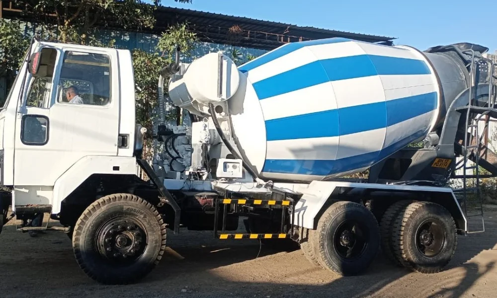 Ashok Leyland 2518 Transit Mixer